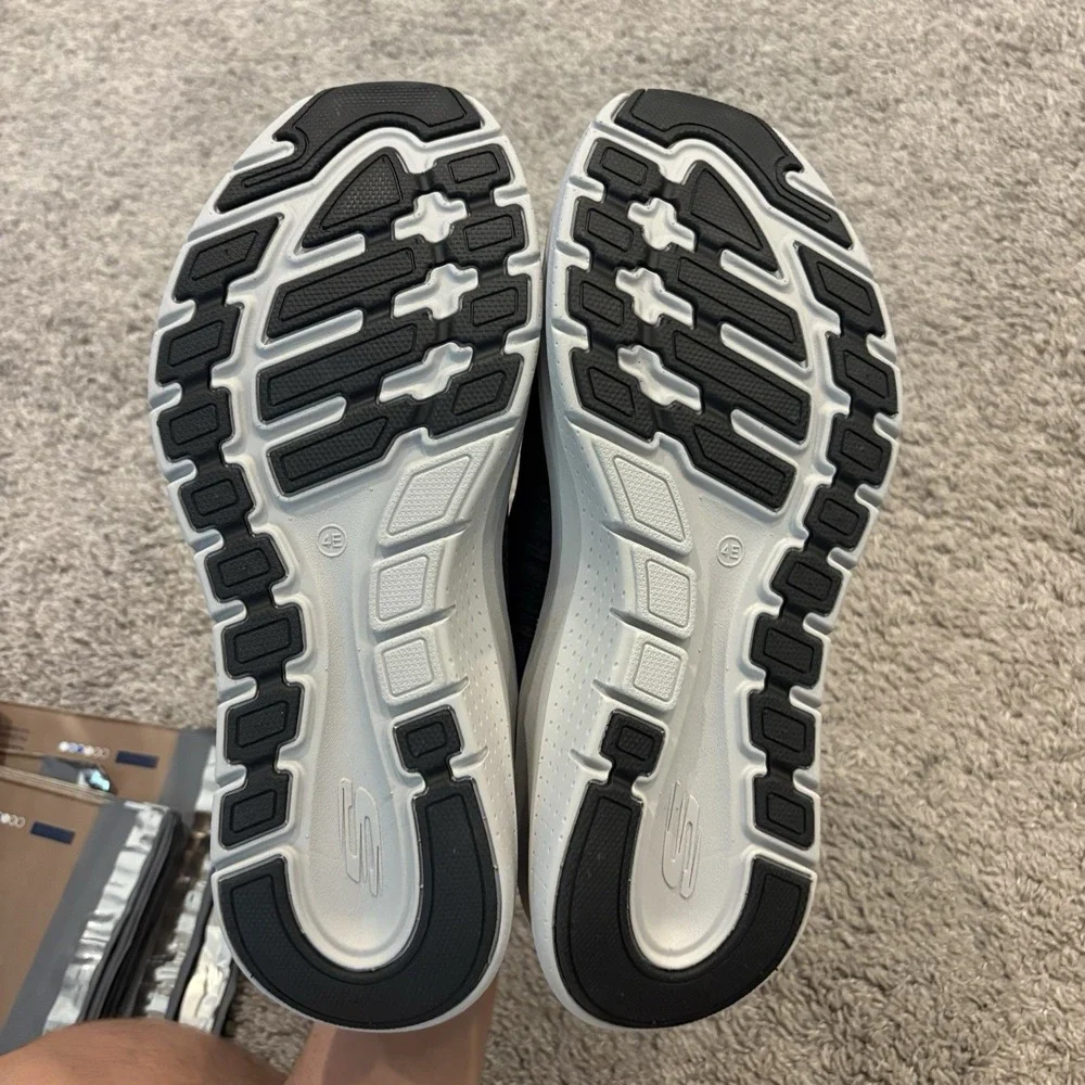 Skechers Arch Fit Men Shoe Size 10 Extra Wide 4E Casual Walk Leisure Gym 232709